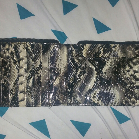 Snakeskin Large Wallet - Picture 4 of 5